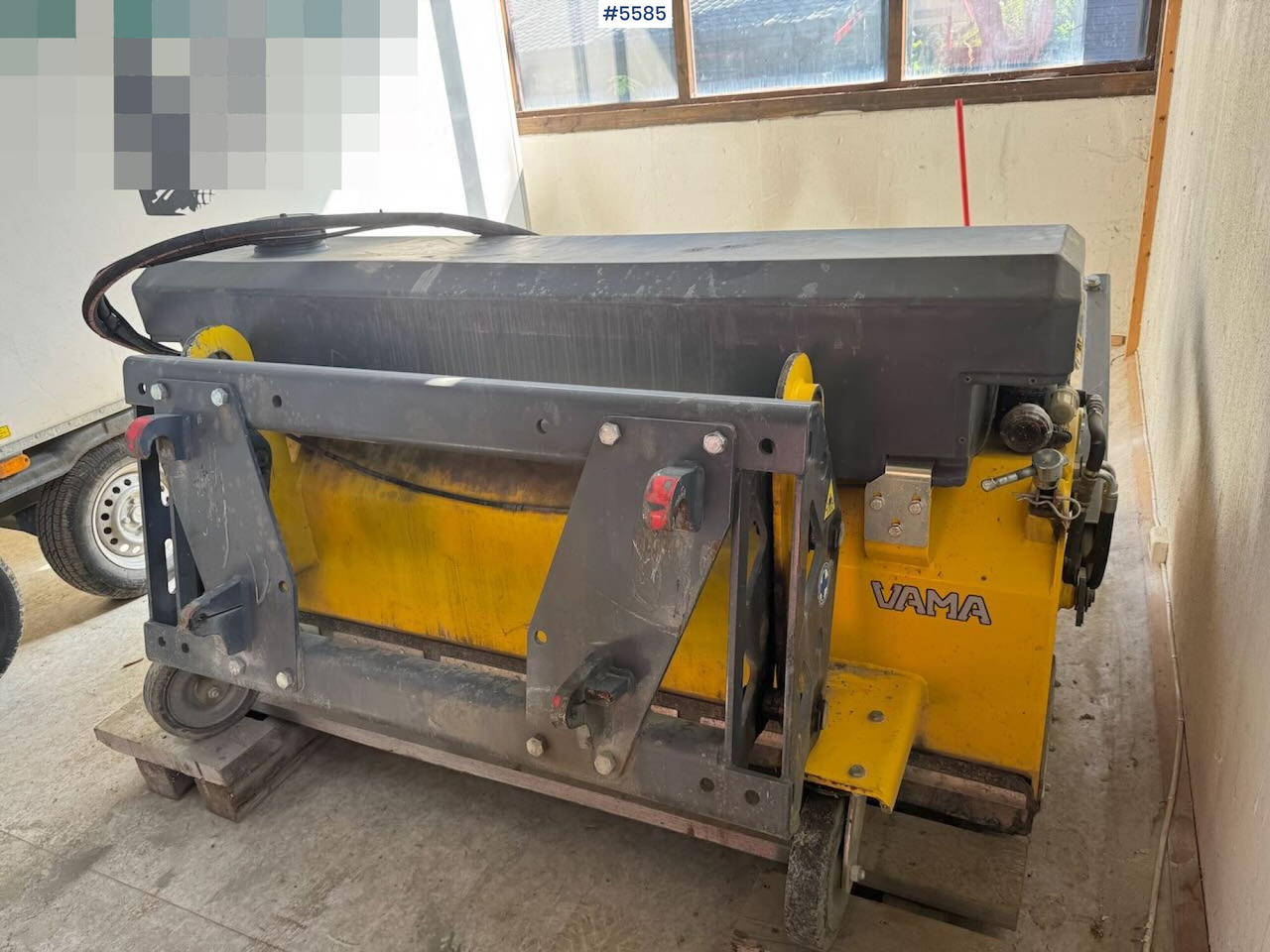 2019 Vama EHK A 2000 sweeper with collector - 扫地机:图4 2019 Vama EHK A 2000 sweeper with collector - 扫地机:图4