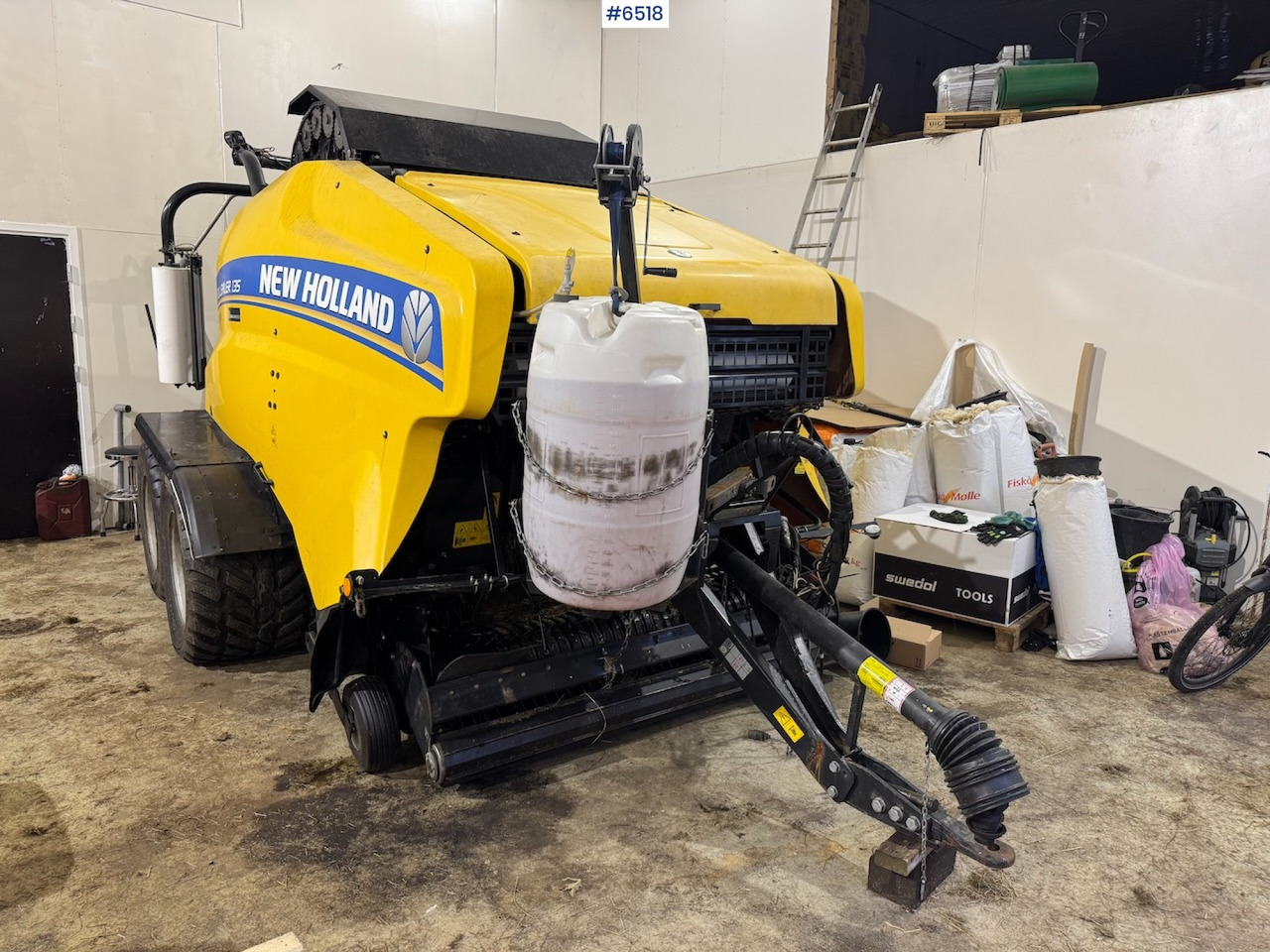 2020 New Holland Roll Baler 135 Ultra. - 干草和饲料设备:图5 2020 New Holland Roll Baler 135 Ultra. - 干草和饲料设备:图5