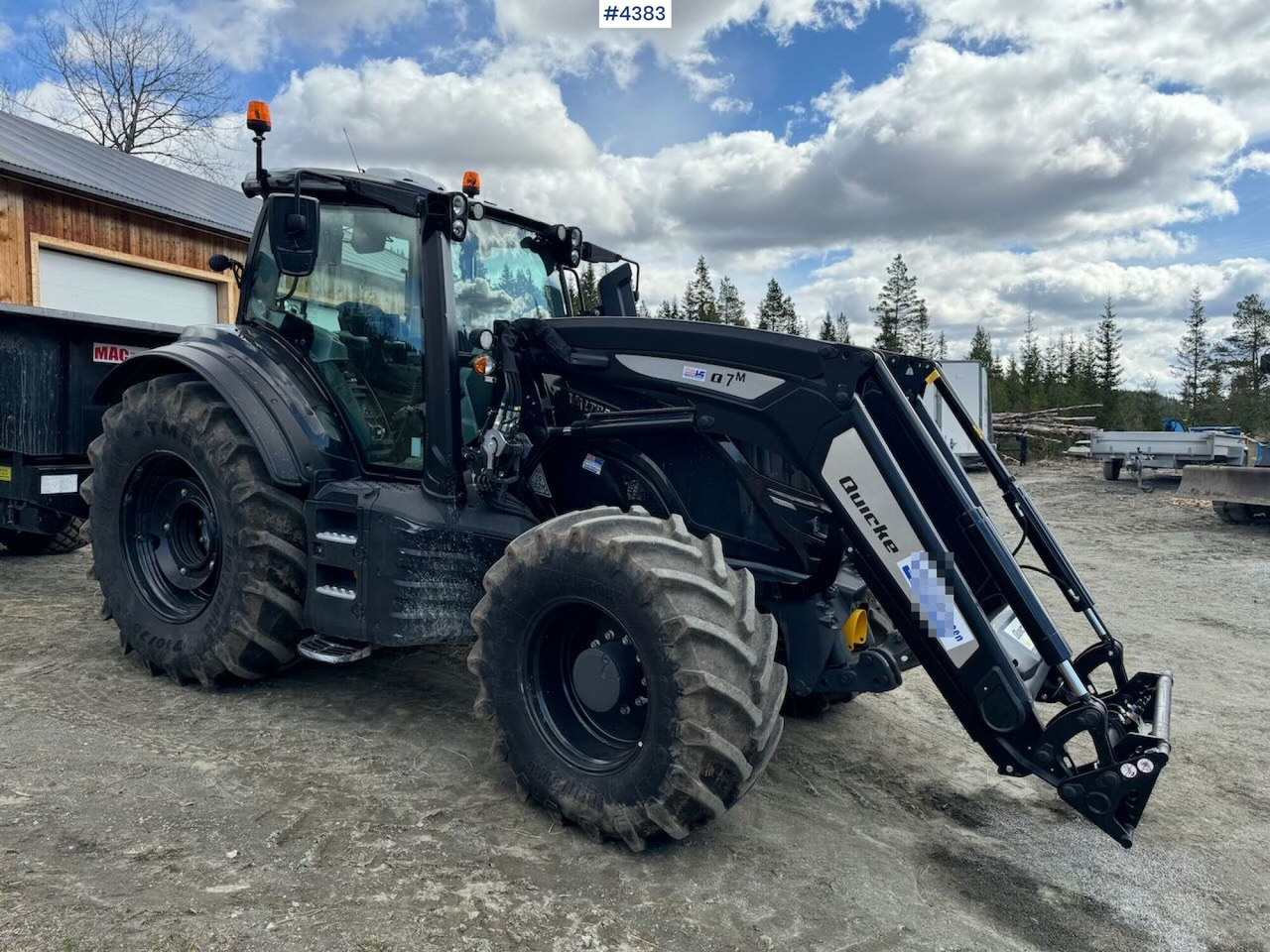 2021 Valtra T234 Versu w/ Quicke Q7 Front Loader - 拖拉机:图1 2021 Valtra T234 Versu w/ Quicke Q7 Front Loader - 拖拉机:图1