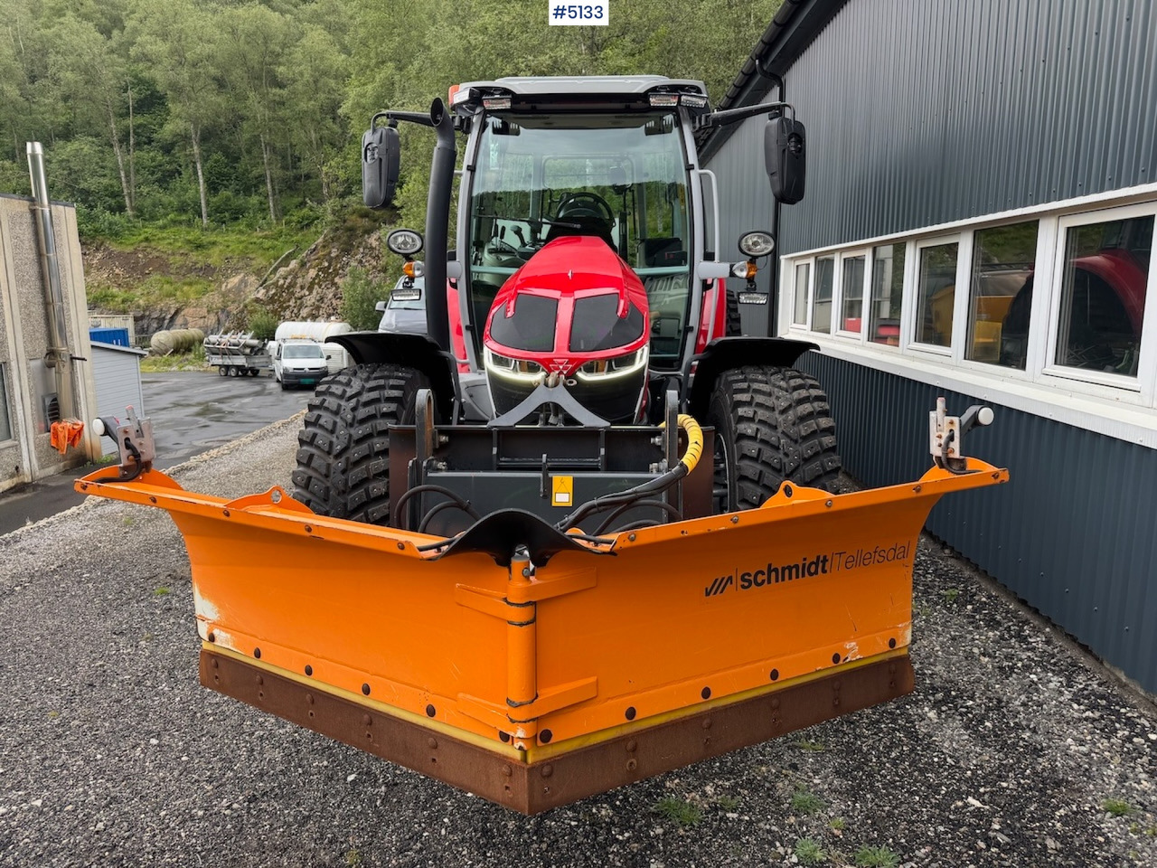 2022 Massey Ferguson 5S.105 w/front hydraulics and plowing rig - 拖拉机:图3 2022 Massey Ferguson 5S.105 w/front hydraulics and plowing rig - 拖拉机:图3