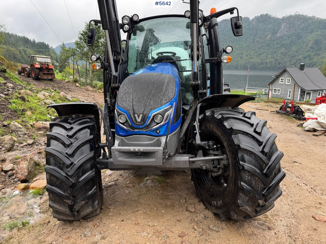 2022 Valtra G105 with front loader and 2 sets of tires - 拖拉机:图2 2022 Valtra G105 with front loader and 2 sets of tires - 拖拉机:图2