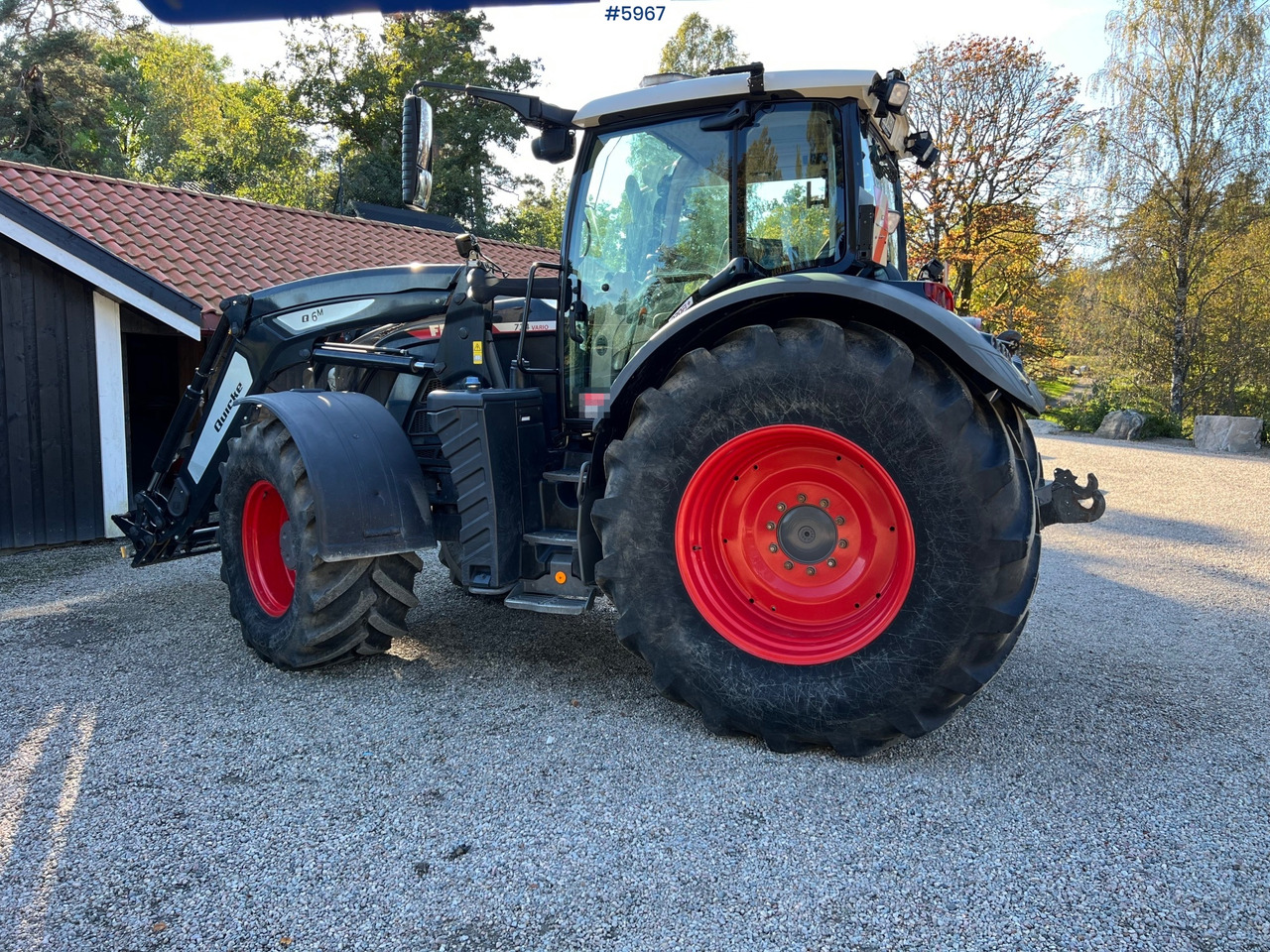 2023 Fendt 724 Vario profi + w/ Front loader and fully equipped - 拖拉机:图2 2023 Fendt 724 Vario profi + w/ Front loader and fully equipped - 拖拉机:图2