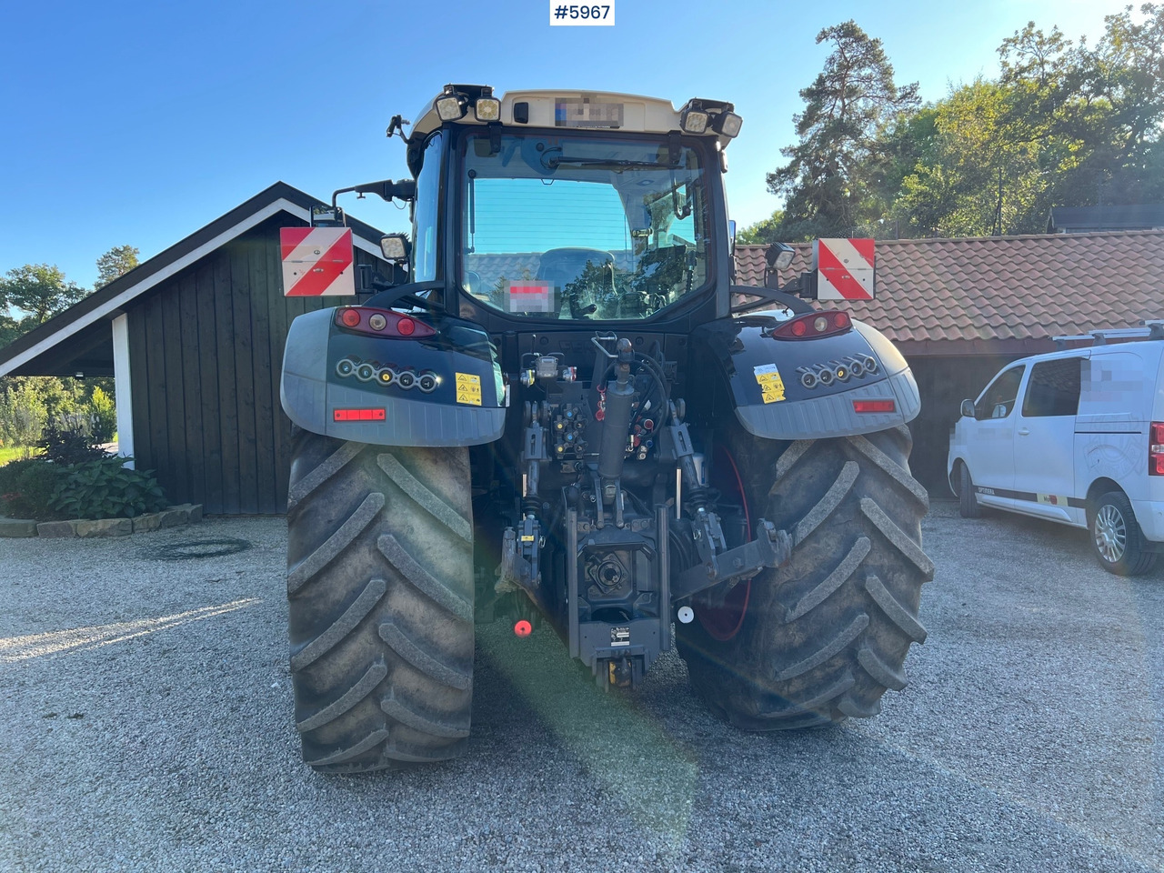 2023 Fendt 724 Vario profi + w/ Front loader and fully equipped - 拖拉机:图4 2023 Fendt 724 Vario profi + w/ Front loader and fully equipped - 拖拉机:图4