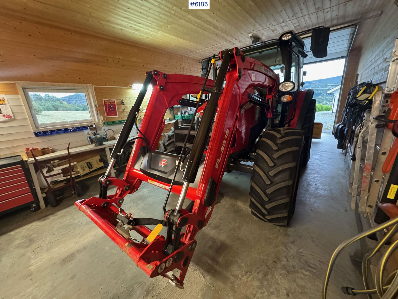 2023 Massey Ferguson 5711M Dyna w/ loader with 3rd function. Only 115 hours! - 拖拉机:图4 2023 Massey Ferguson 5711M Dyna w/ loader with 3rd function. Only 115 hours! - 拖拉机:图4
