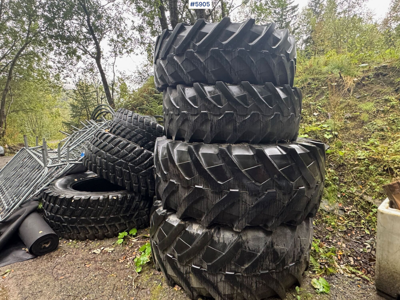 8 pcs Nokian TRI 2 tires. 4 pcs on rims! - 车轮 适用于 建筑机械:图2 8 pcs Nokian TRI 2 tires. 4 pcs on rims! - 车轮 适用于 建筑机械:图2