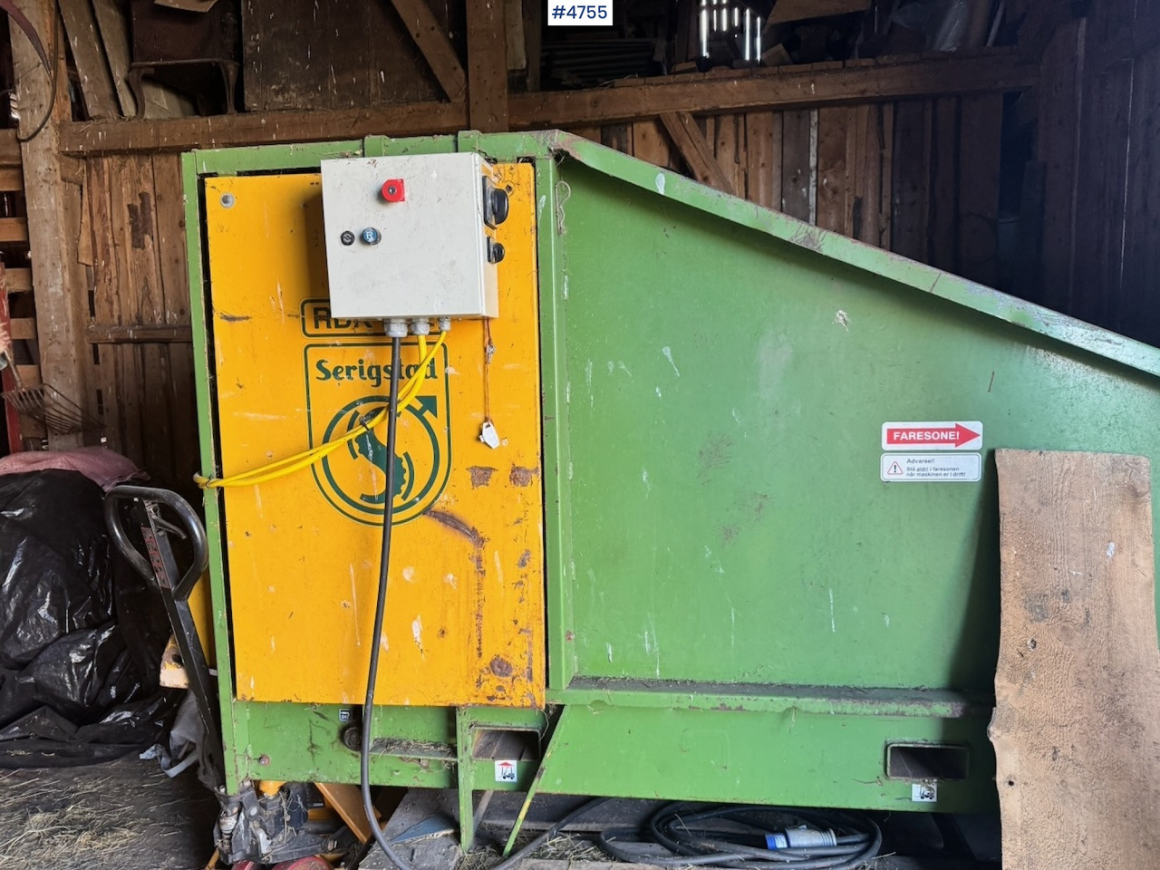 Approx. 2000 Serigstad Round Bale Cutters - 干草和饲料设备:图4 Approx. 2000 Serigstad Round Bale Cutters - 干草和饲料设备:图4