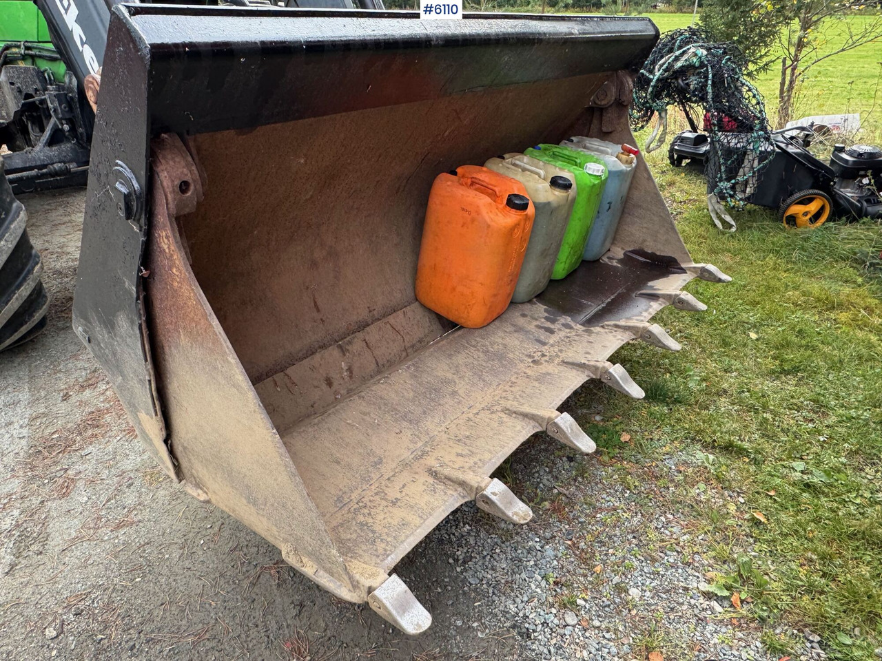 Hydraulic grading bucket - 土壤耕作设备:图2 Hydraulic grading bucket - 土壤耕作设备:图2