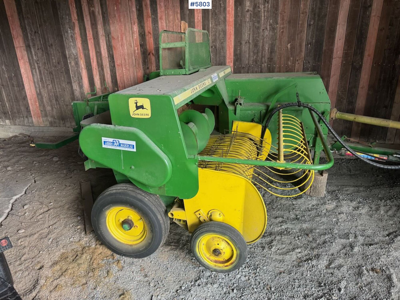 John Deere 342 - 干草和饲料设备:图2 John Deere 342 - 干草和饲料设备:图2