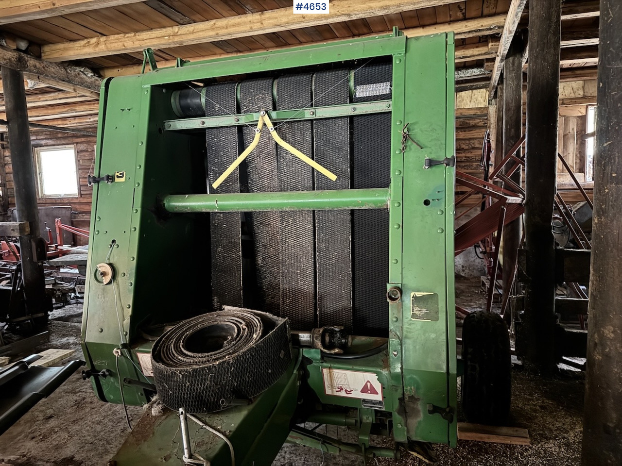 John Deere 545 Round Baler - 干草和饲料设备:图3 John Deere 545 Round Baler - 干草和饲料设备:图3