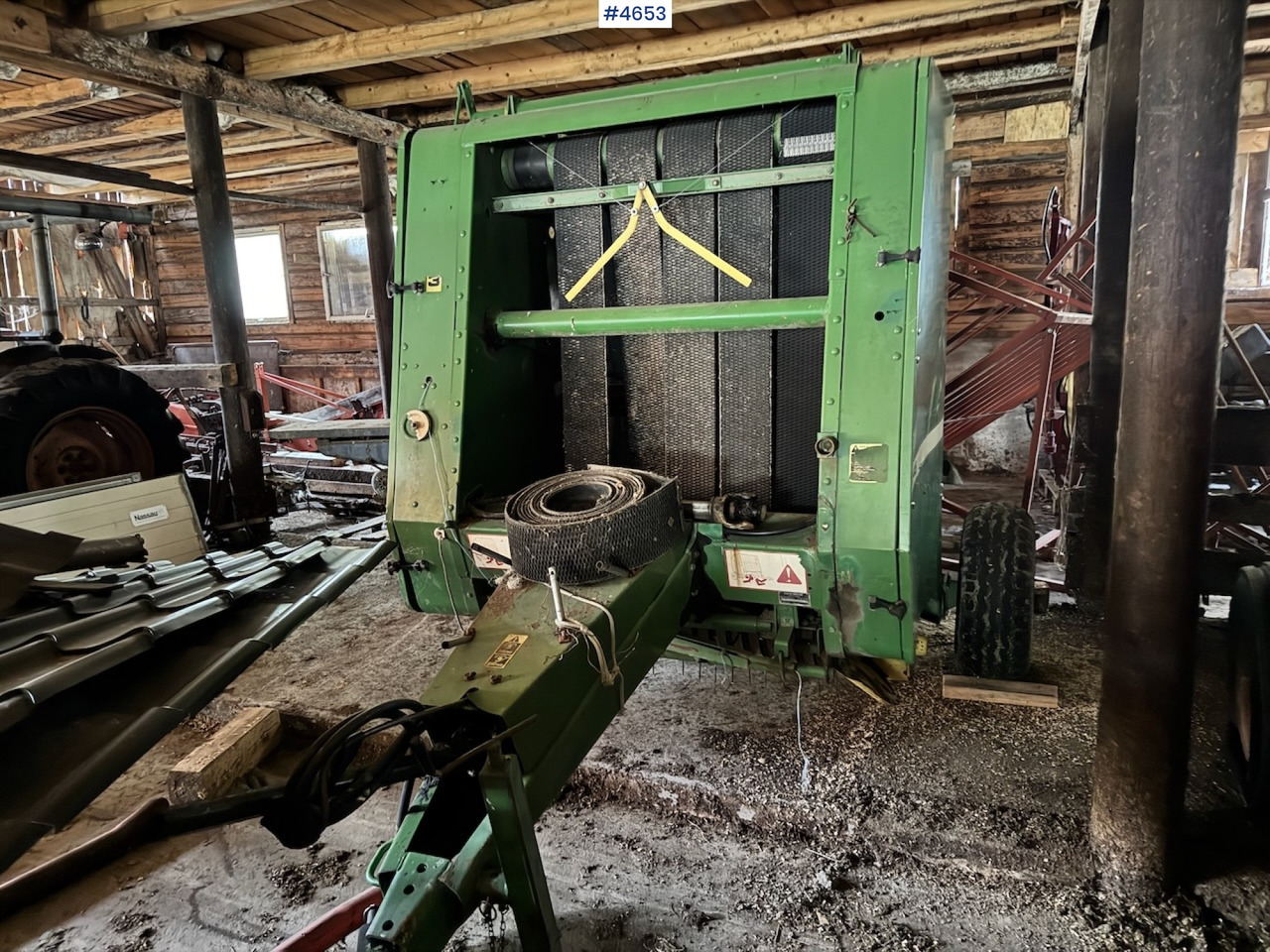 John Deere 545 Round Baler - 干草和饲料设备:图1 John Deere 545 Round Baler - 干草和饲料设备:图1