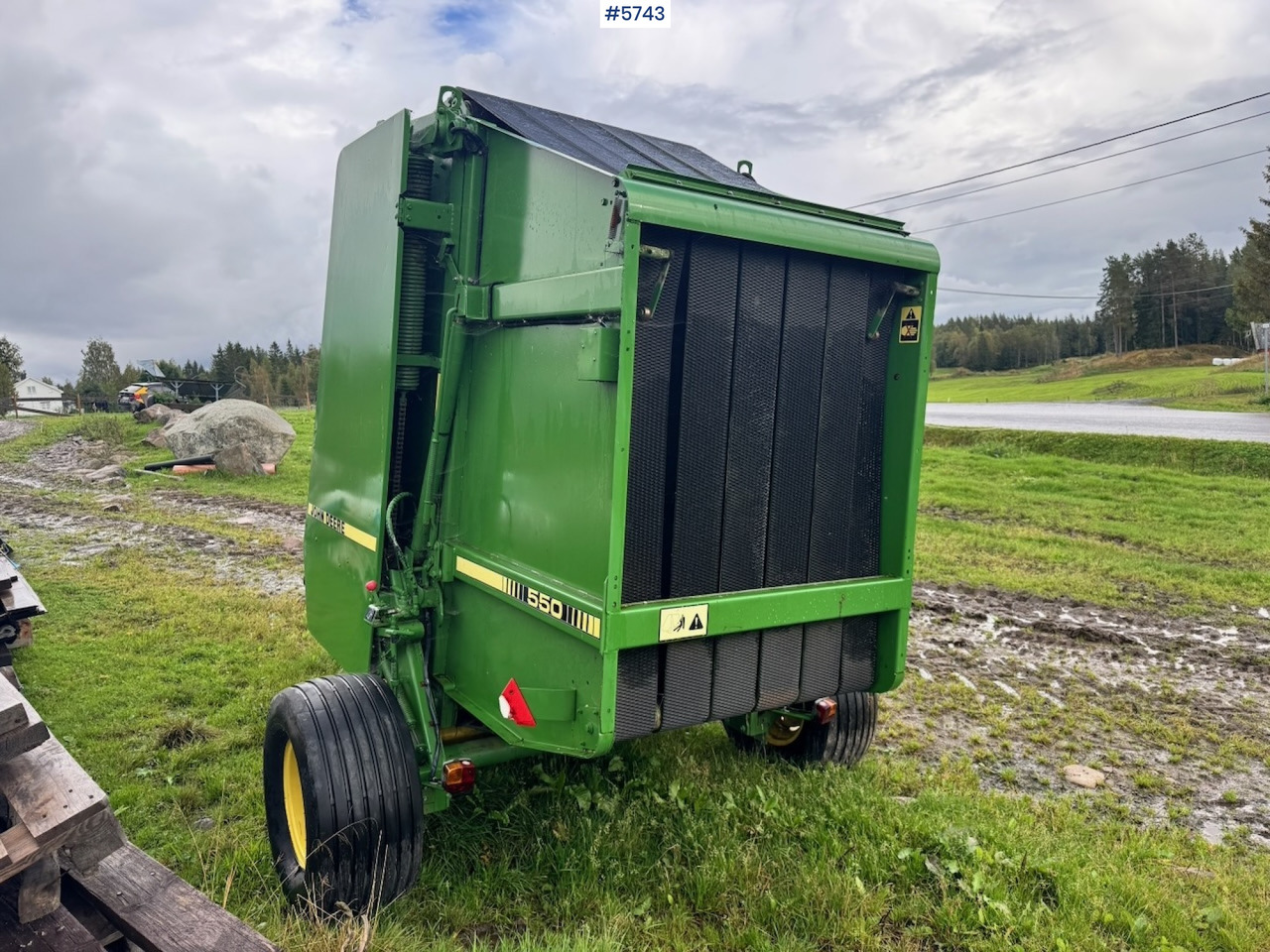 John Deere 550 Round Baler. - 干草和饲料设备:图3 John Deere 550 Round Baler. - 干草和饲料设备:图3