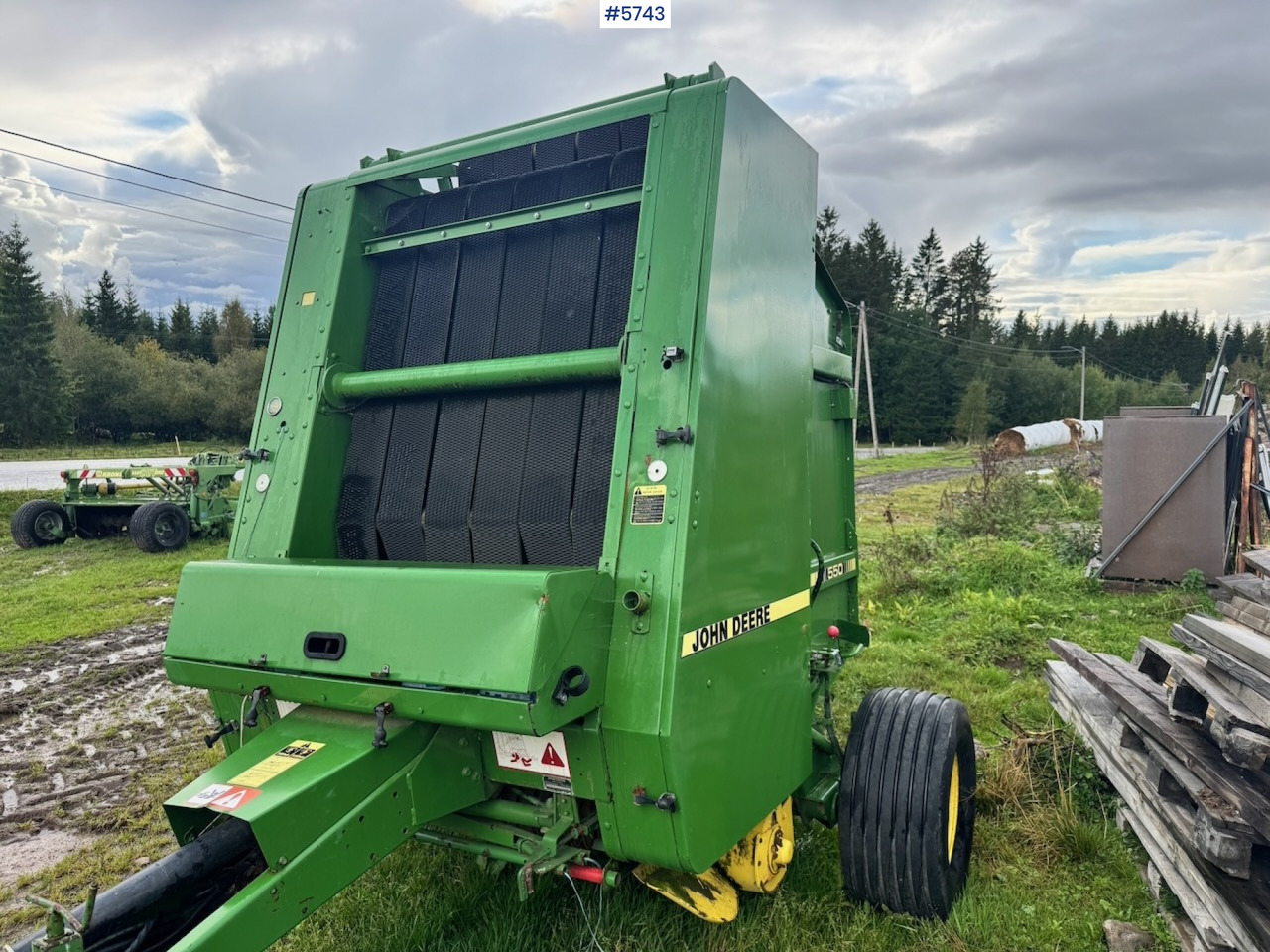 John Deere 550 Round Baler. - 干草和饲料设备:图2 John Deere 550 Round Baler. - 干草和饲料设备:图2