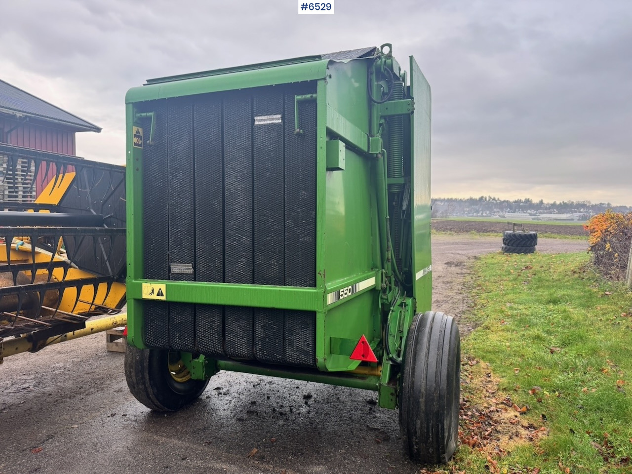 John Deere 550 Rundballepresse m/ Styreboks. - 干草和饲料设备:图3 John Deere 550 Rundballepresse m/ Styreboks. - 干草和饲料设备:图3