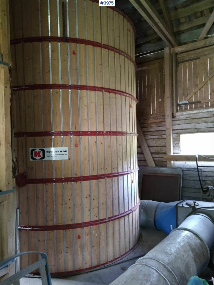 Kongskilde Dry storage silo w/ fan. - 干草和饲料设备:图1 Kongskilde Dry storage silo w/ fan. - 干草和饲料设备:图1