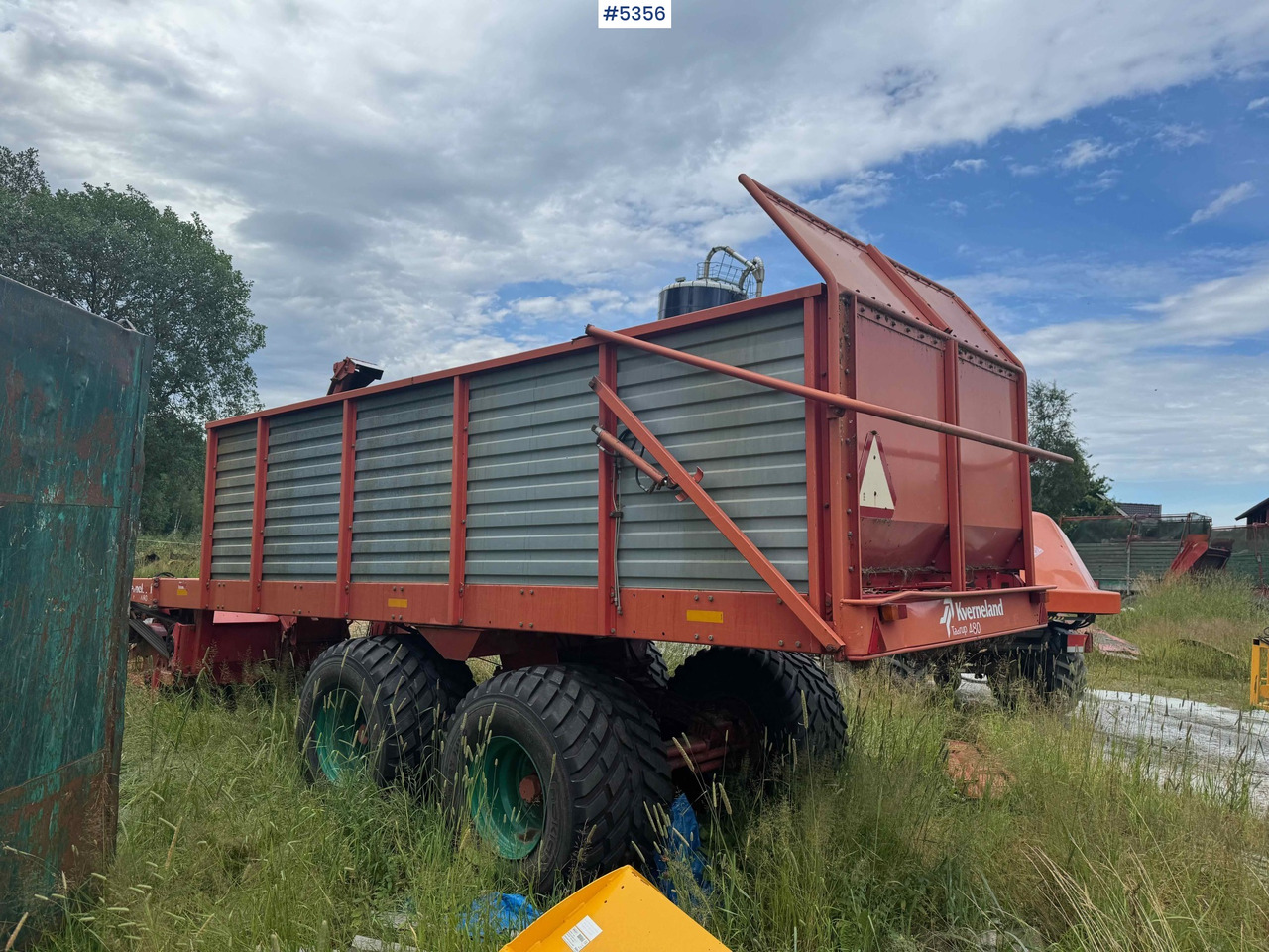 干草和饲料设备 Kverneland Tårup 480 grass trailer w/ trimmer!:图9 干草和饲料设备 Kverneland Tårup 480 grass trailer w/ trimmer!:图9