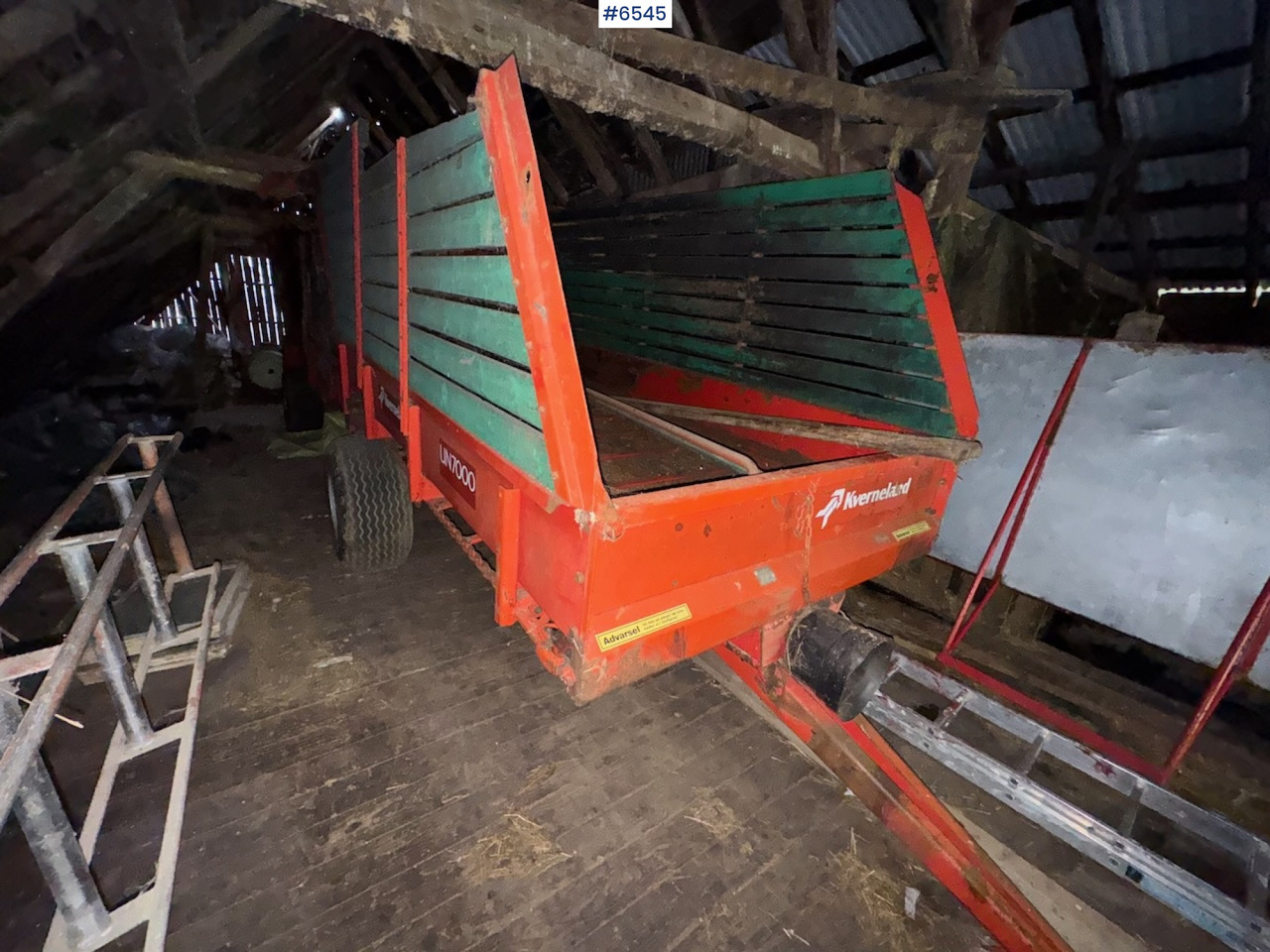 Kverneland UN 7000 Harvesting wagon w/ throwing roller. - 干草和饲料设备:图2 Kverneland UN 7000 Harvesting wagon w/ throwing roller. - 干草和饲料设备:图2