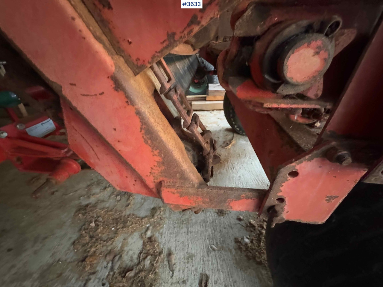 干草和饲料设备 Kverneland UN7000 unloading trailer:图9 干草和饲料设备 Kverneland UN7000 unloading trailer:图9