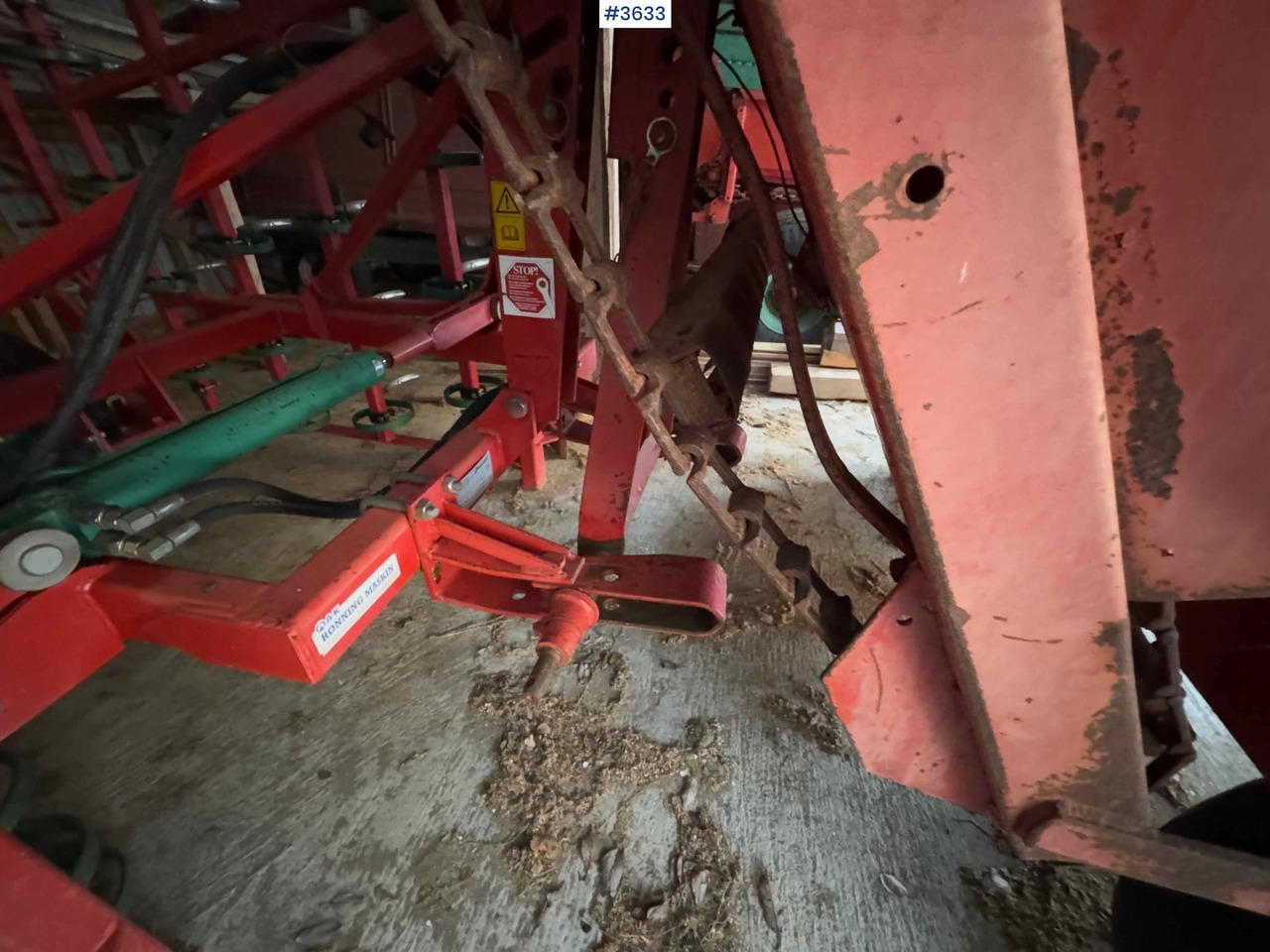 干草和饲料设备 Kverneland UN7000 unloading trailer:图12 干草和饲料设备 Kverneland UN7000 unloading trailer:图12