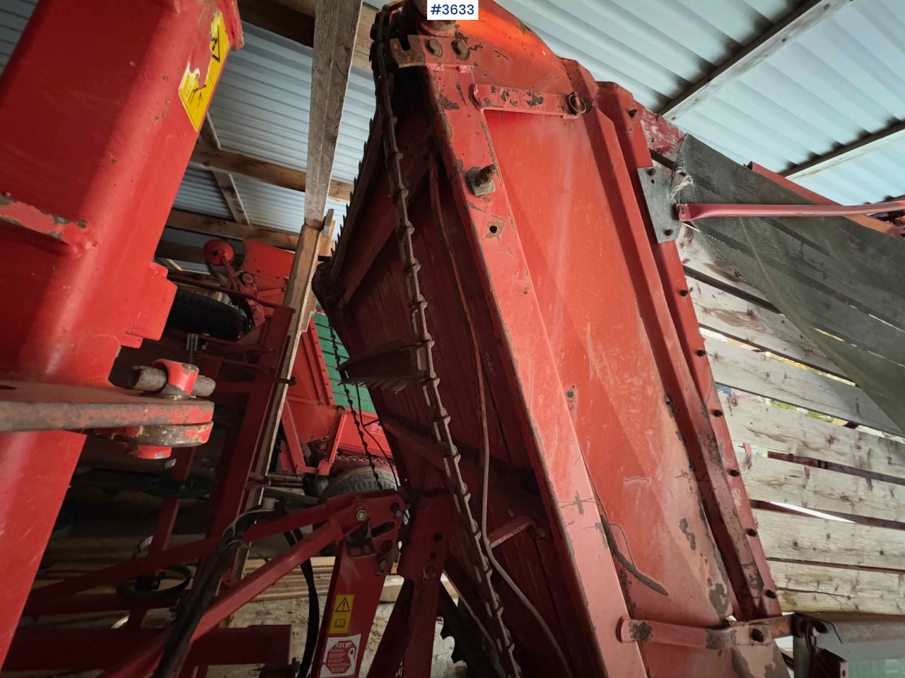 干草和饲料设备 Kverneland UN7000 unloading trailer:图10 干草和饲料设备 Kverneland UN7000 unloading trailer:图10