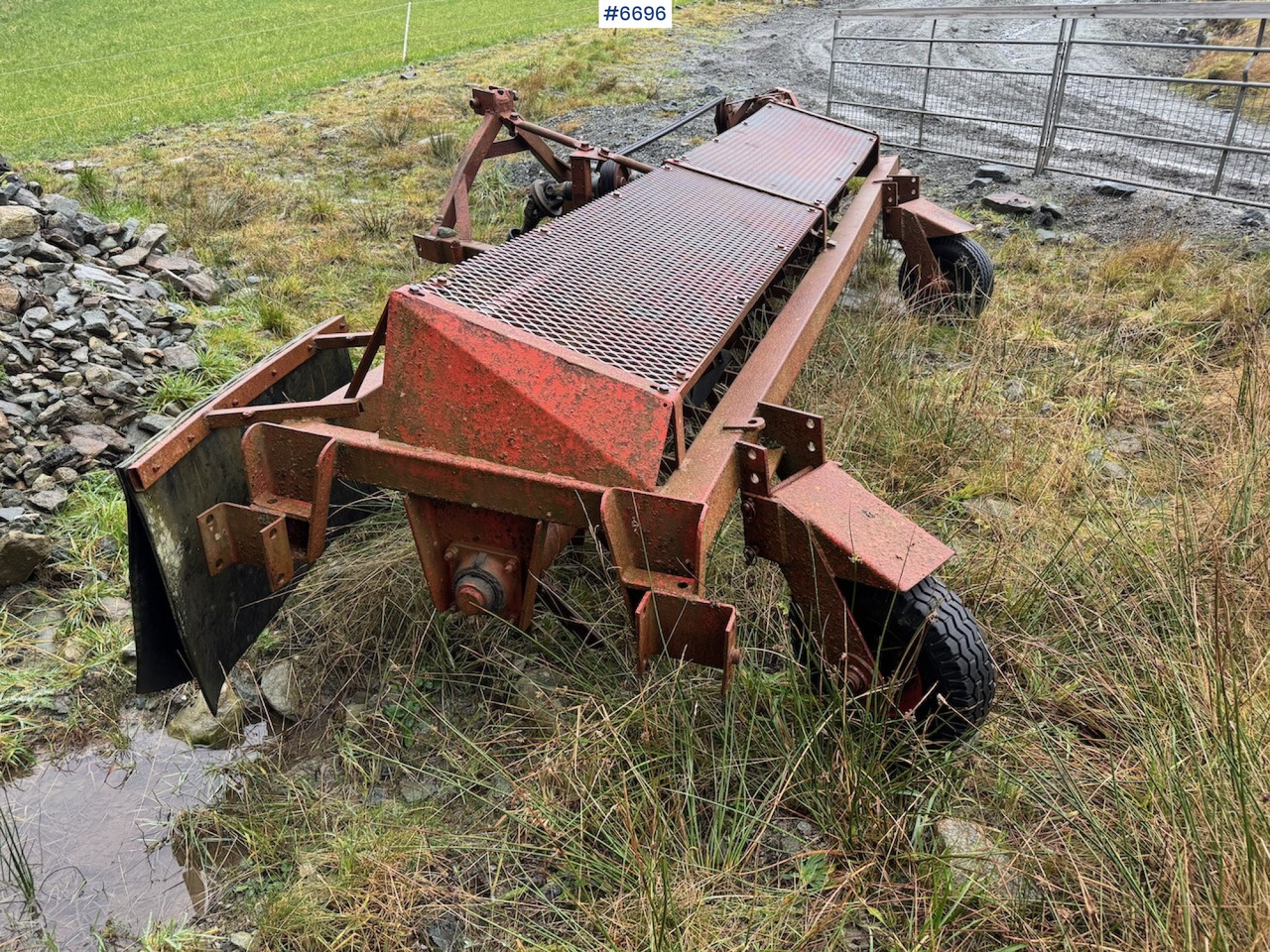 Kverneland stone rake 4 m. - 土壤耕作设备:图1 Kverneland stone rake 4 m. - 土壤耕作设备:图1