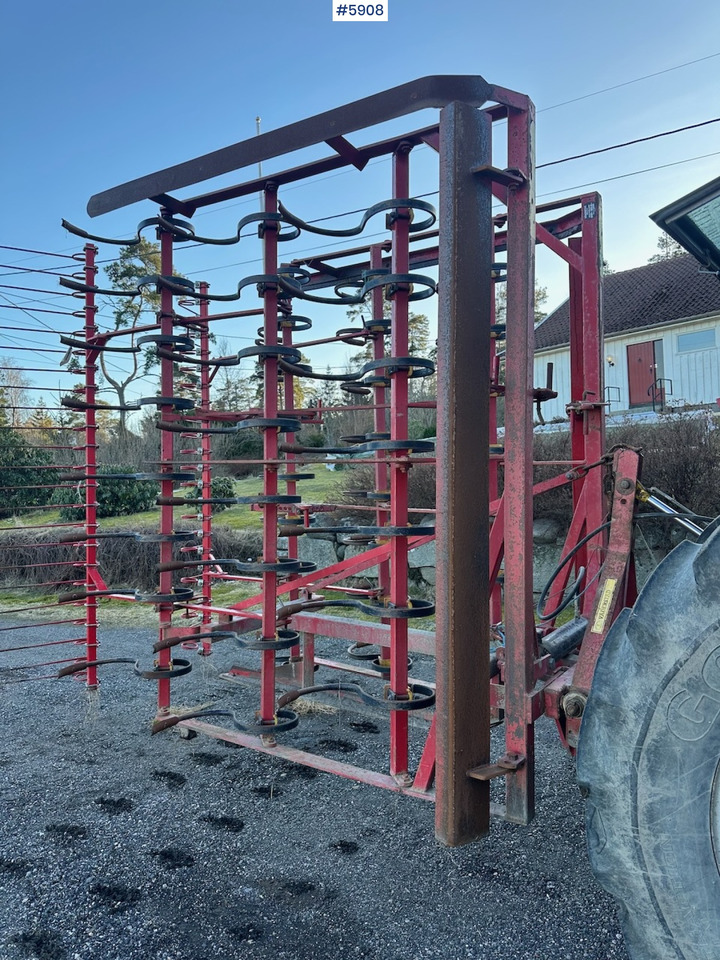 Väderstad Cultivator 4.6 m - 土壤耕作设备:图5 Väderstad Cultivator 4.6 m - 土壤耕作设备:图5