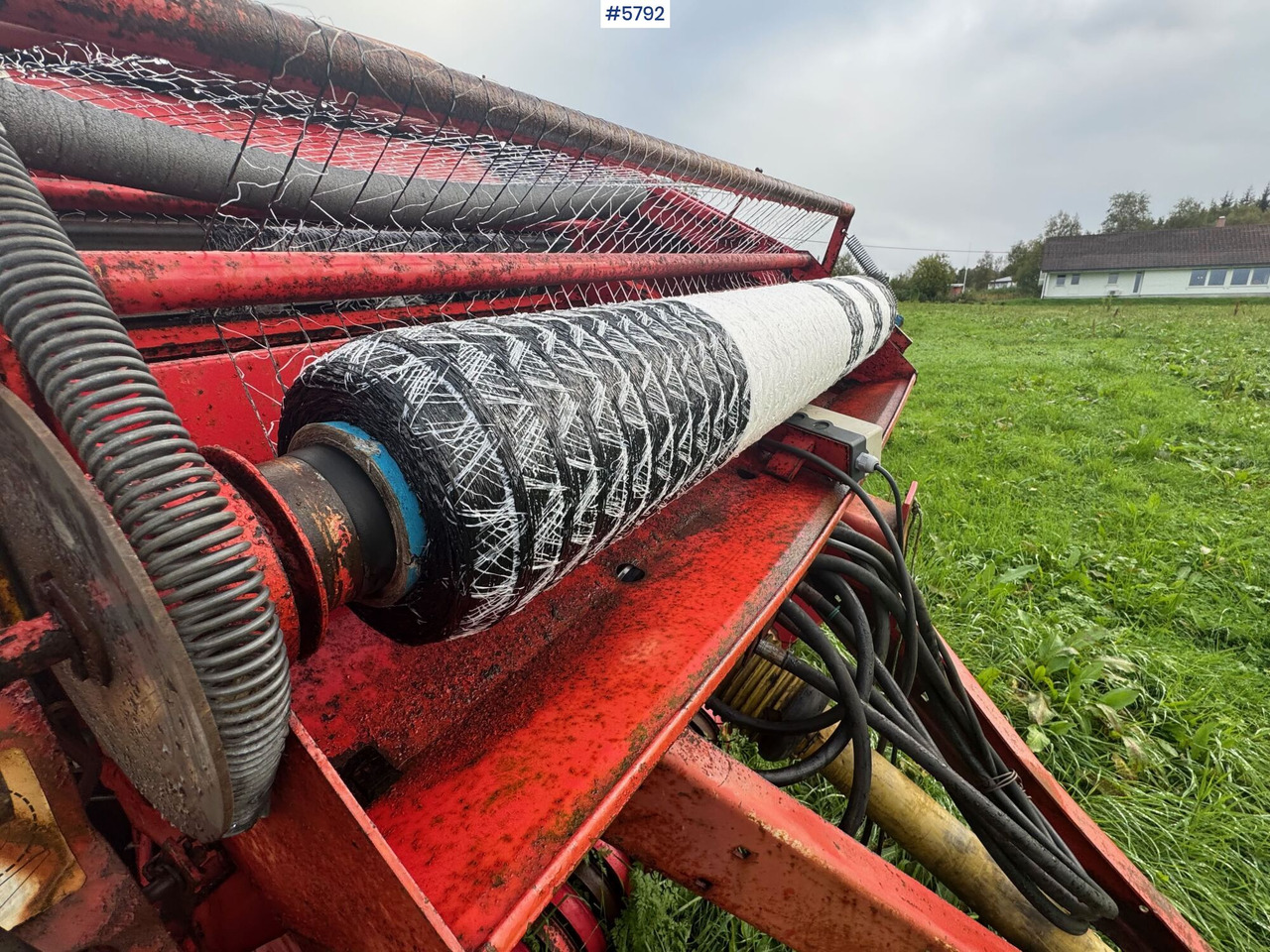 Welger RP 200 Mastercut round baler. Partially repaired object. - 干草和饲料设备:图2 Welger RP 200 Mastercut round baler. Partially repaired object. - 干草和饲料设备:图2