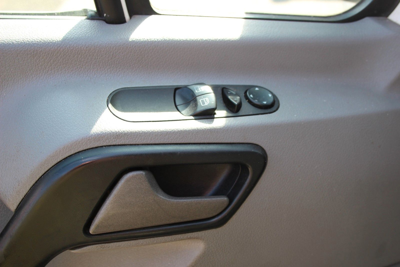 Volkswagen Crafter KÜHLUNG 35 L2H2 - 小型客车:图5 Volkswagen Crafter KÜHLUNG 35 L2H2 - 小型客车:图5