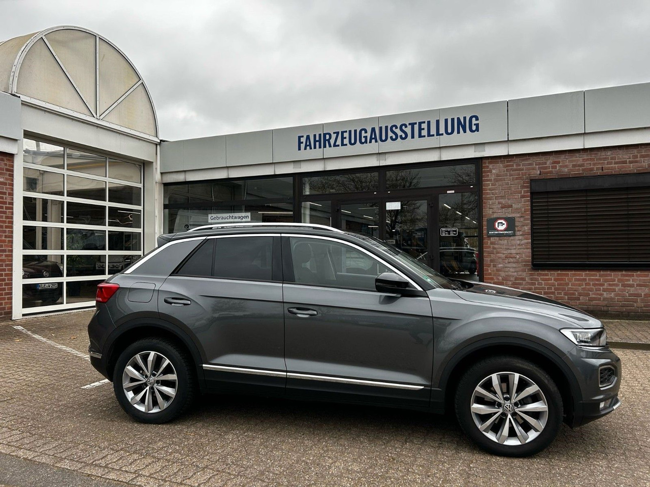 Volkswagen T-Roc Style - 越野车:图1 Volkswagen T-Roc Style - 越野车:图1