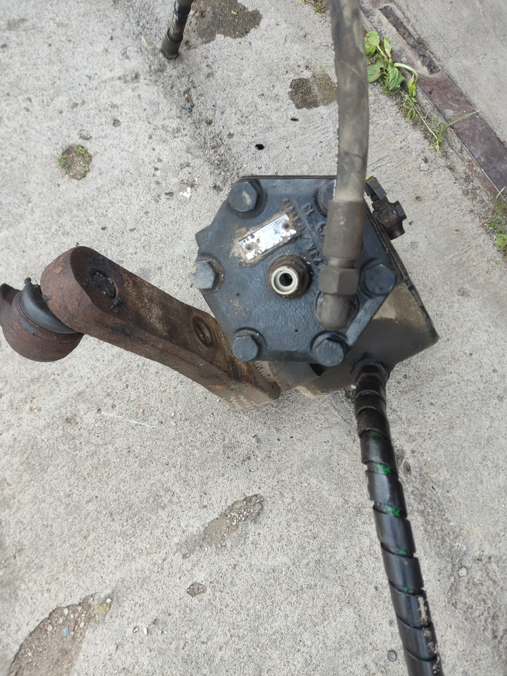 MAN TGS,TGA - 转向装置:图4 MAN TGS,TGA - 转向装置:图4