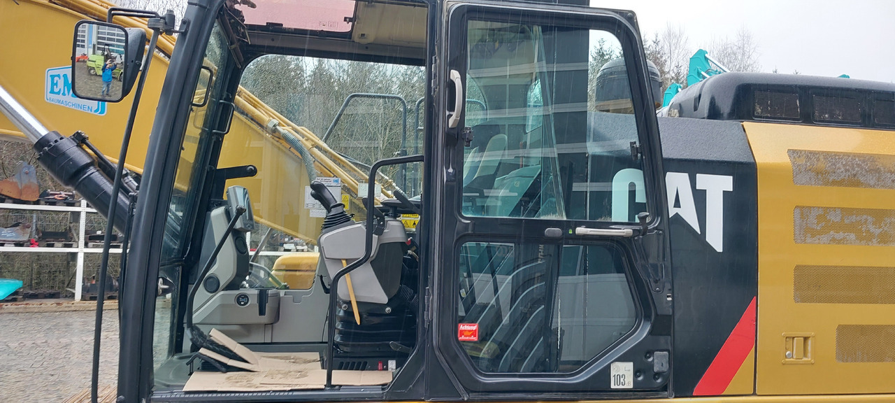 CATERPILLAR 326F - 履带式挖掘机:图5 CATERPILLAR 326F - 履带式挖掘机:图5