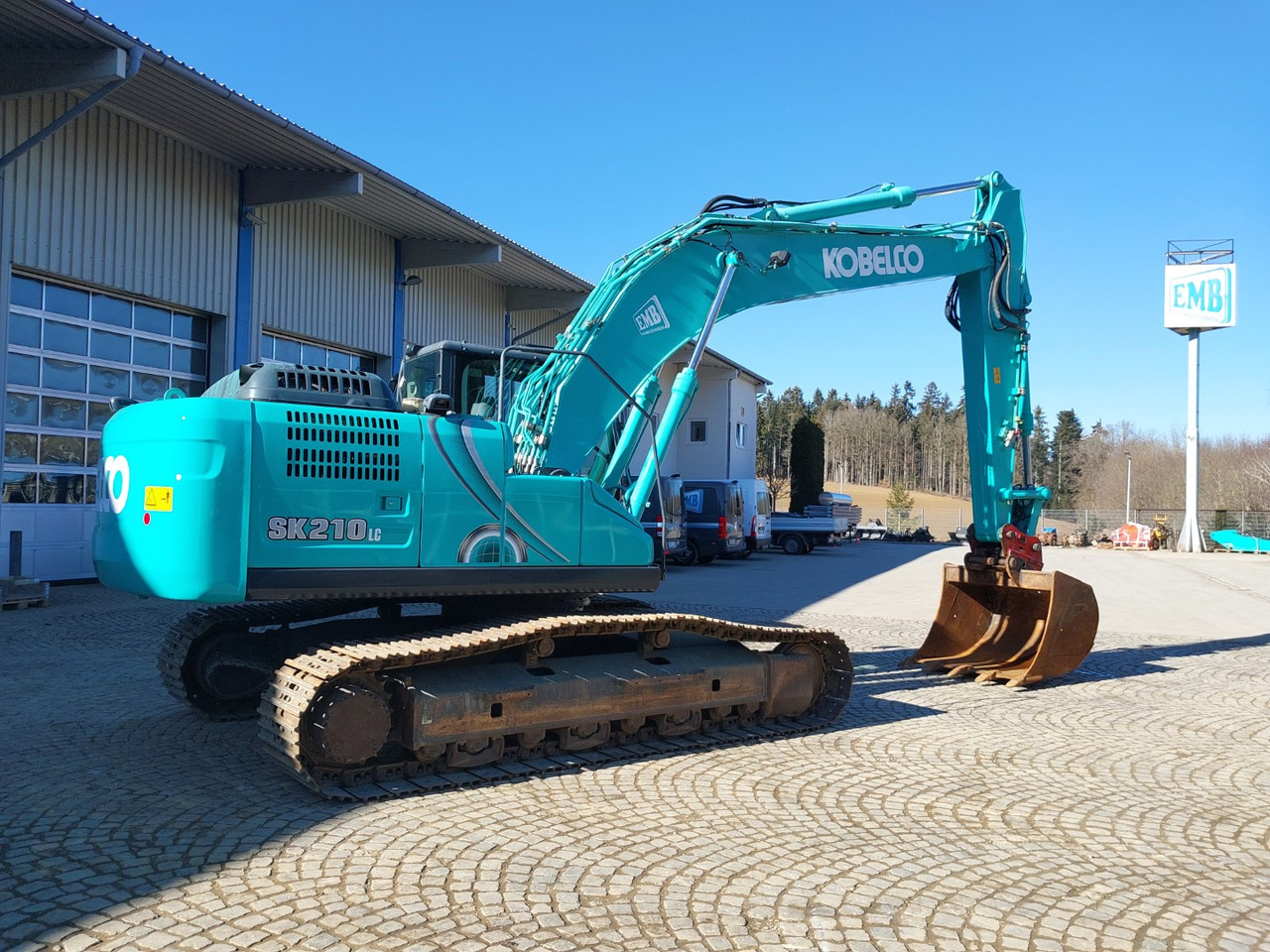 Kobelco SK210LC-10 - 履带式挖掘机:图3 Kobelco SK210LC-10 - 履带式挖掘机:图3