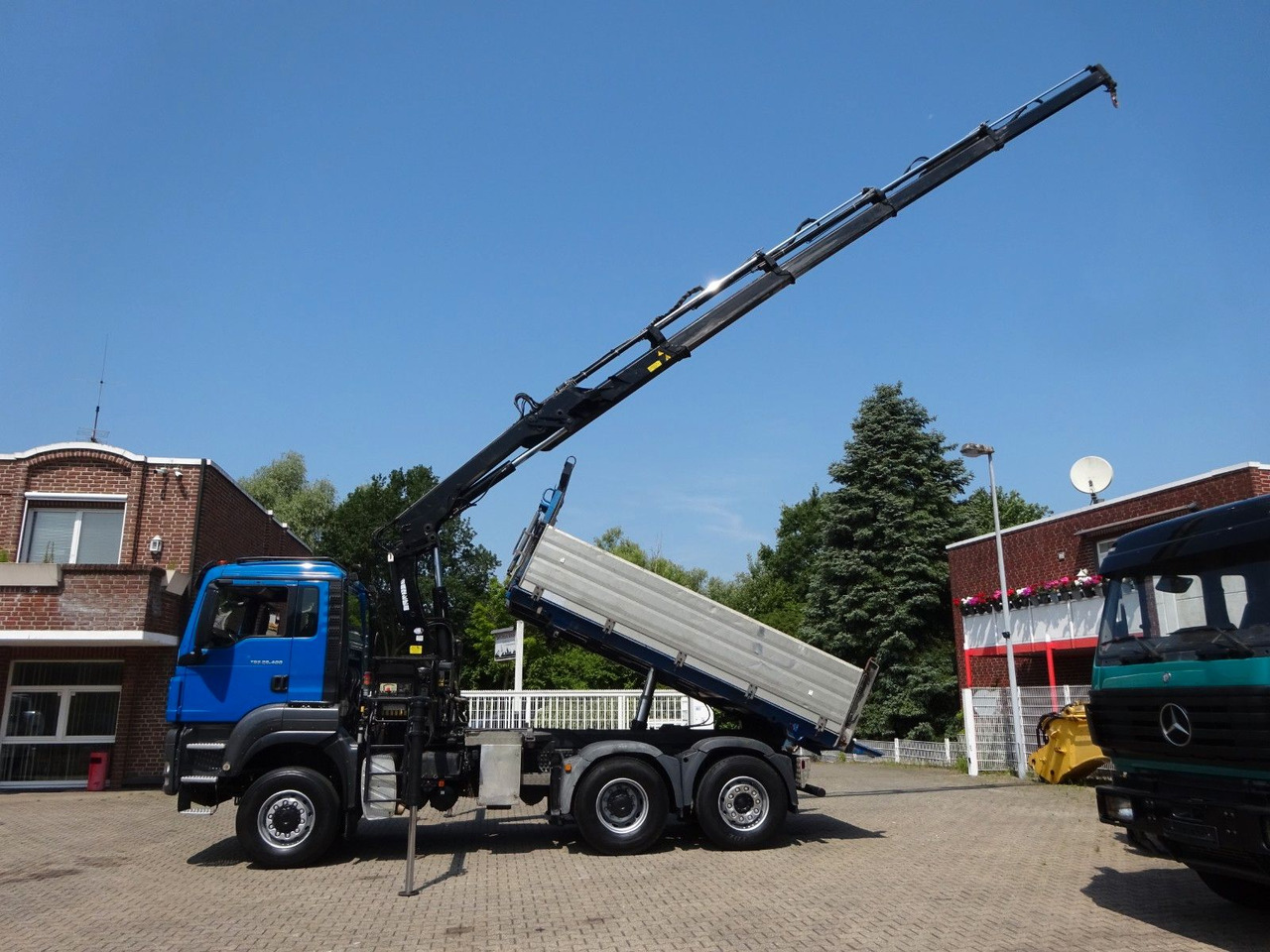 MAN 28.400 TGS 3Skipper+HIAB 166 E-4 HIPRPO 6x4-4 - 翻斗车, 起重车:图2 MAN 28.400 TGS 3Skipper+HIAB 166 E-4 HIPRPO 6x4-4 - 翻斗车, 起重车:图2