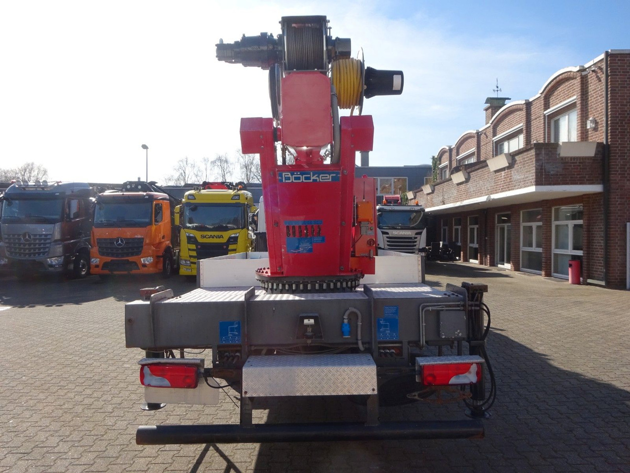 MAN 8.180 TGL + Böcker AK 32 Meter Dachdeckerkran - 起重车:图5 MAN 8.180 TGL + Böcker AK 32 Meter Dachdeckerkran - 起重车:图5