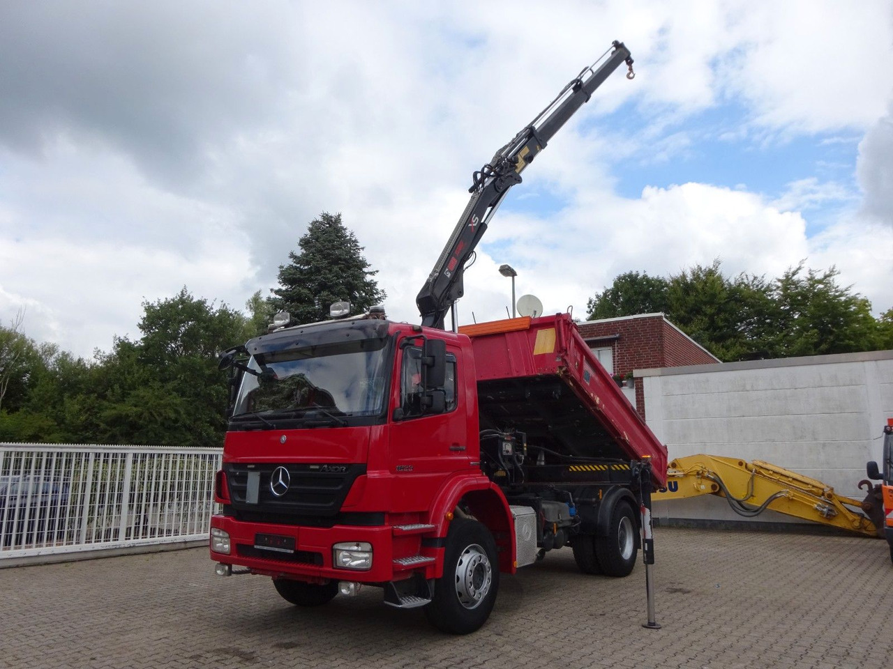 Mercedes-Benz 1833 Axor Meiller 3Skipper +HIAB 111 HIDUO +Funk - 翻斗车, 起重车:图3 Mercedes-Benz 1833 Axor Meiller 3Skipper +HIAB 111 HIDUO +Funk - 翻斗车, 起重车:图3