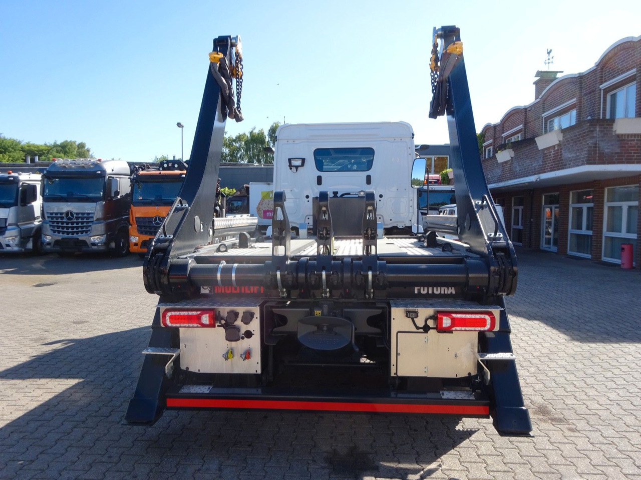 Mercedes-Benz 1840 Actros Absetzkipper NEUFAHRZEUG mit 1645 km - 翻斗车:图4 Mercedes-Benz 1840 Actros Absetzkipper NEUFAHRZEUG mit 1645 km - 翻斗车:图4