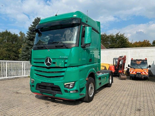 Mercedes-Benz 1851 Actros SZM mit Kipper-Pumpe 4x2 - 牵引车:图1 Mercedes-Benz 1851 Actros SZM mit Kipper-Pumpe 4x2 - 牵引车:图1