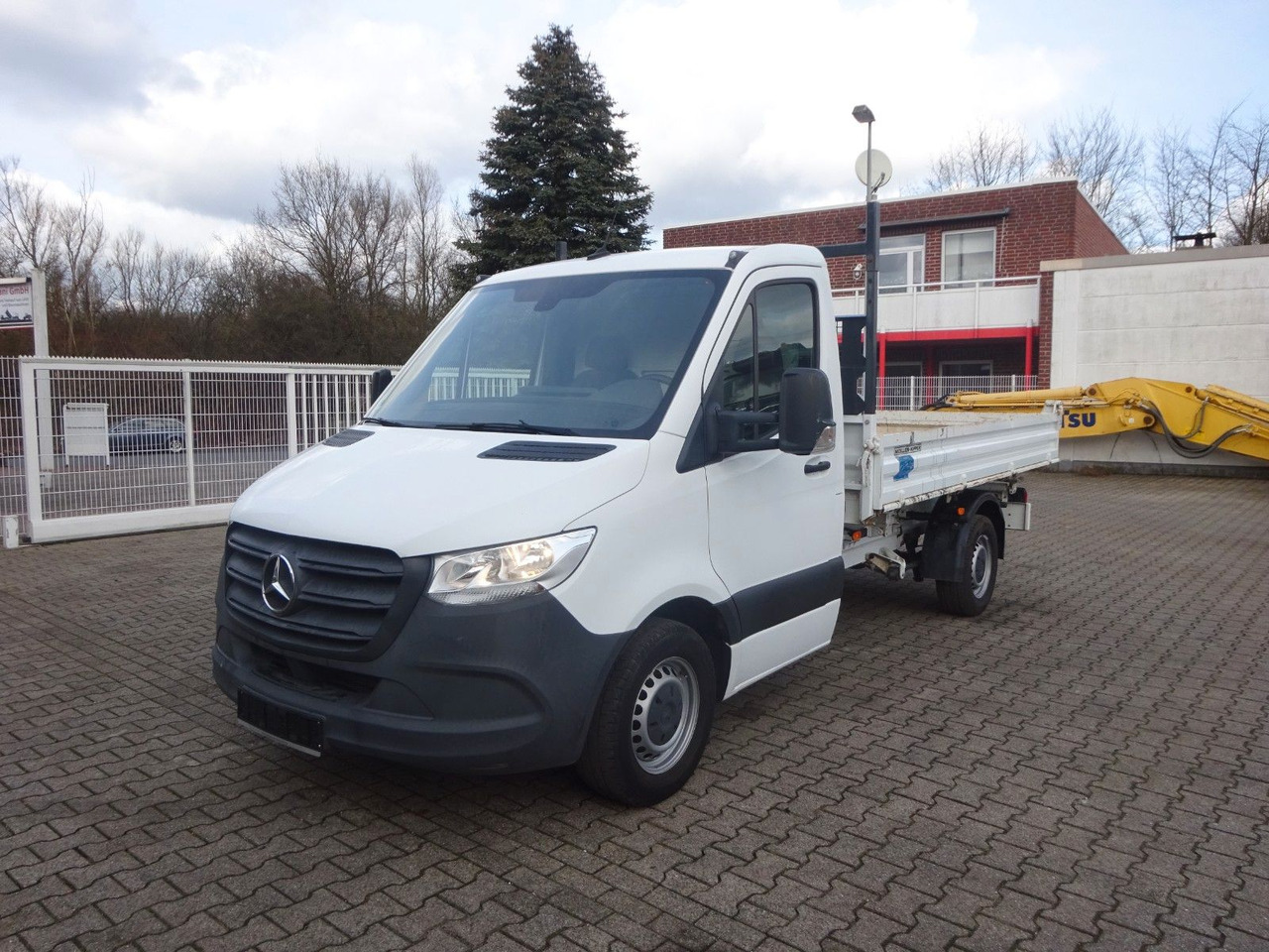 Mercedes-Benz 314 CDI Sprinter MEILLER 3Skipper 4x2 - 翻斗货车:图1 Mercedes-Benz 314 CDI Sprinter MEILLER 3Skipper 4x2 - 翻斗货车:图1