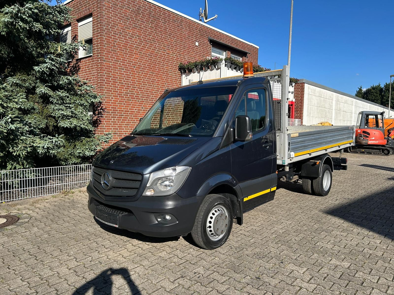 Mercedes-Benz 516CDI SPRINTER DAUTEL ALU-3SKIPPER System 2050 - 翻斗货车:图2 Mercedes-Benz 516CDI SPRINTER DAUTEL ALU-3SKIPPER System 2050 - 翻斗货车:图2