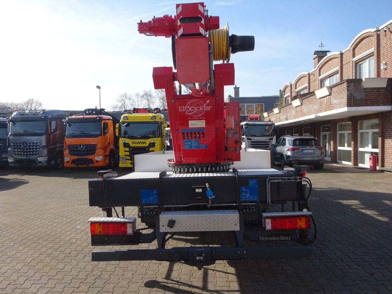 Mercedes-Benz 818 Atego + Böcker AK 32 Meter Dachdeckerkran - 起重车:图5 Mercedes-Benz 818 Atego + Böcker AK 32 Meter Dachdeckerkran - 起重车:图5