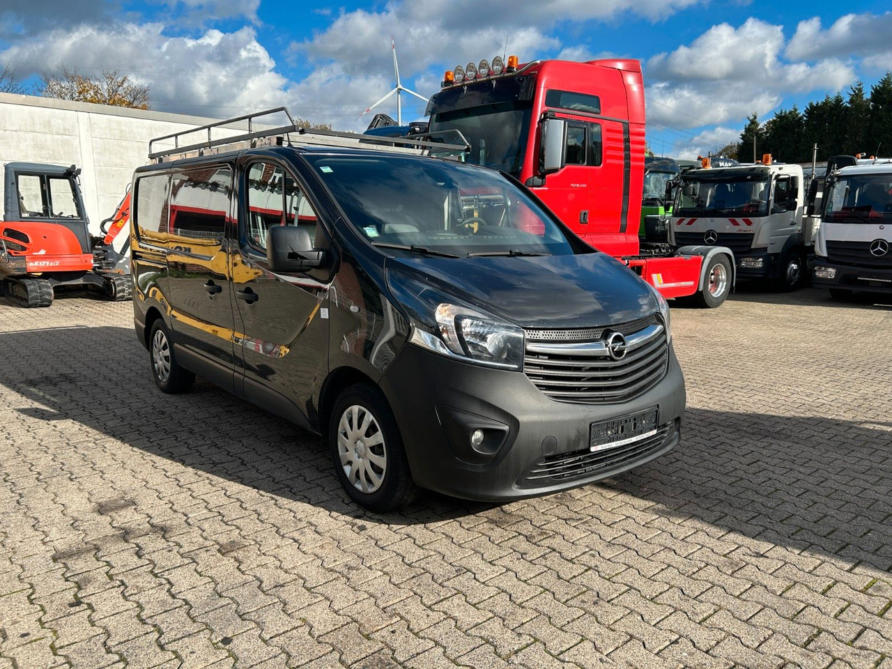 Opel Vivaro CDTI Kastenwagen 4x2 - 紧凑型面包车:图1 Opel Vivaro CDTI Kastenwagen 4x2 - 紧凑型面包车:图1
