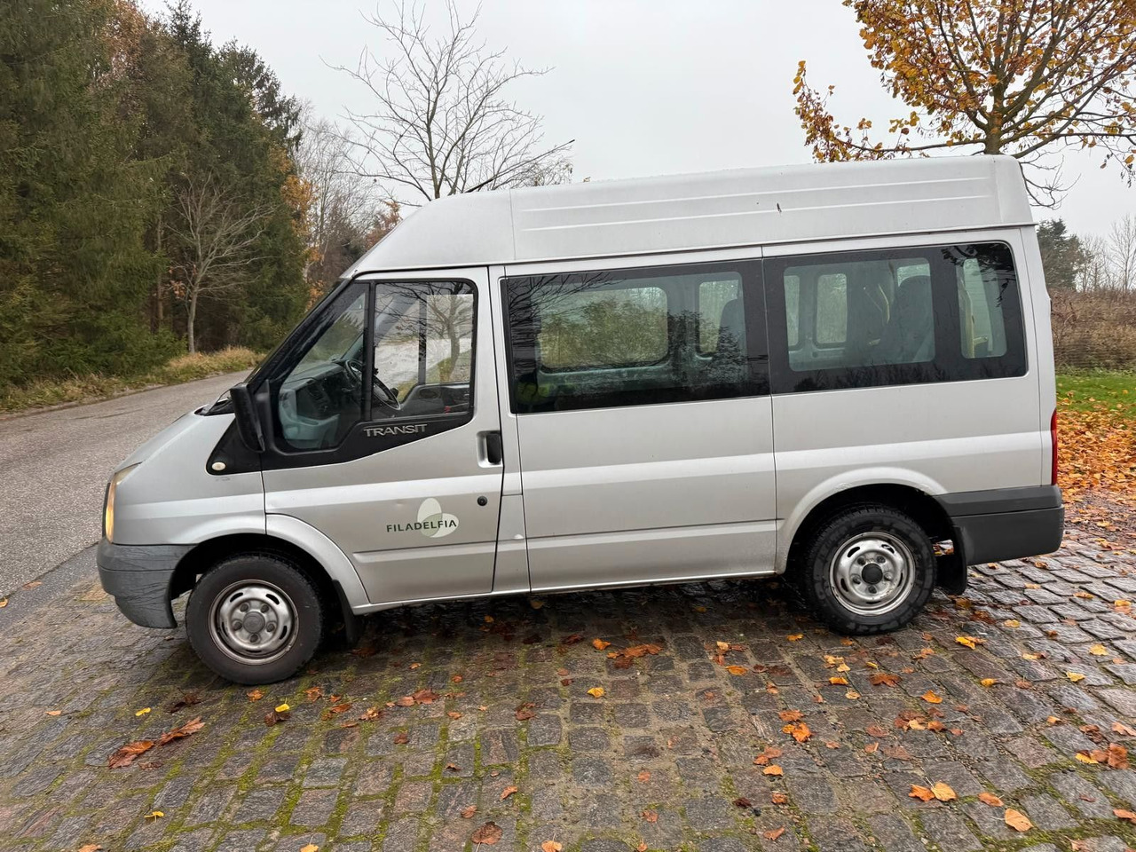 Ford Transit Kombi FT 300 High+Long *Handycap Lift* - 小型客车:图4 Ford Transit Kombi FT 300 High+Long *Handycap Lift* - 小型客车:图4