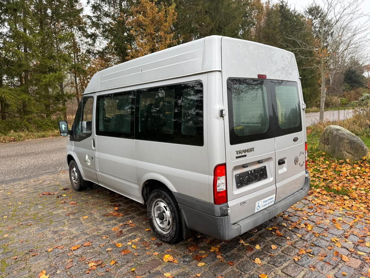 Ford Transit Kombi FT 300 High+Long *Handycap Lift* - 小型客车:图5 Ford Transit Kombi FT 300 High+Long *Handycap Lift* - 小型客车:图5