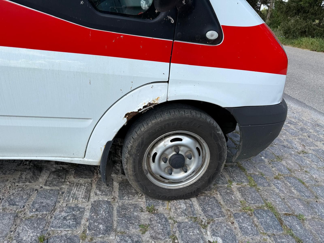 Ford Transit Kombi FT 300 K *1 600 € netto - 小型客车:图5 Ford Transit Kombi FT 300 K *1 600 € netto - 小型客车:图5