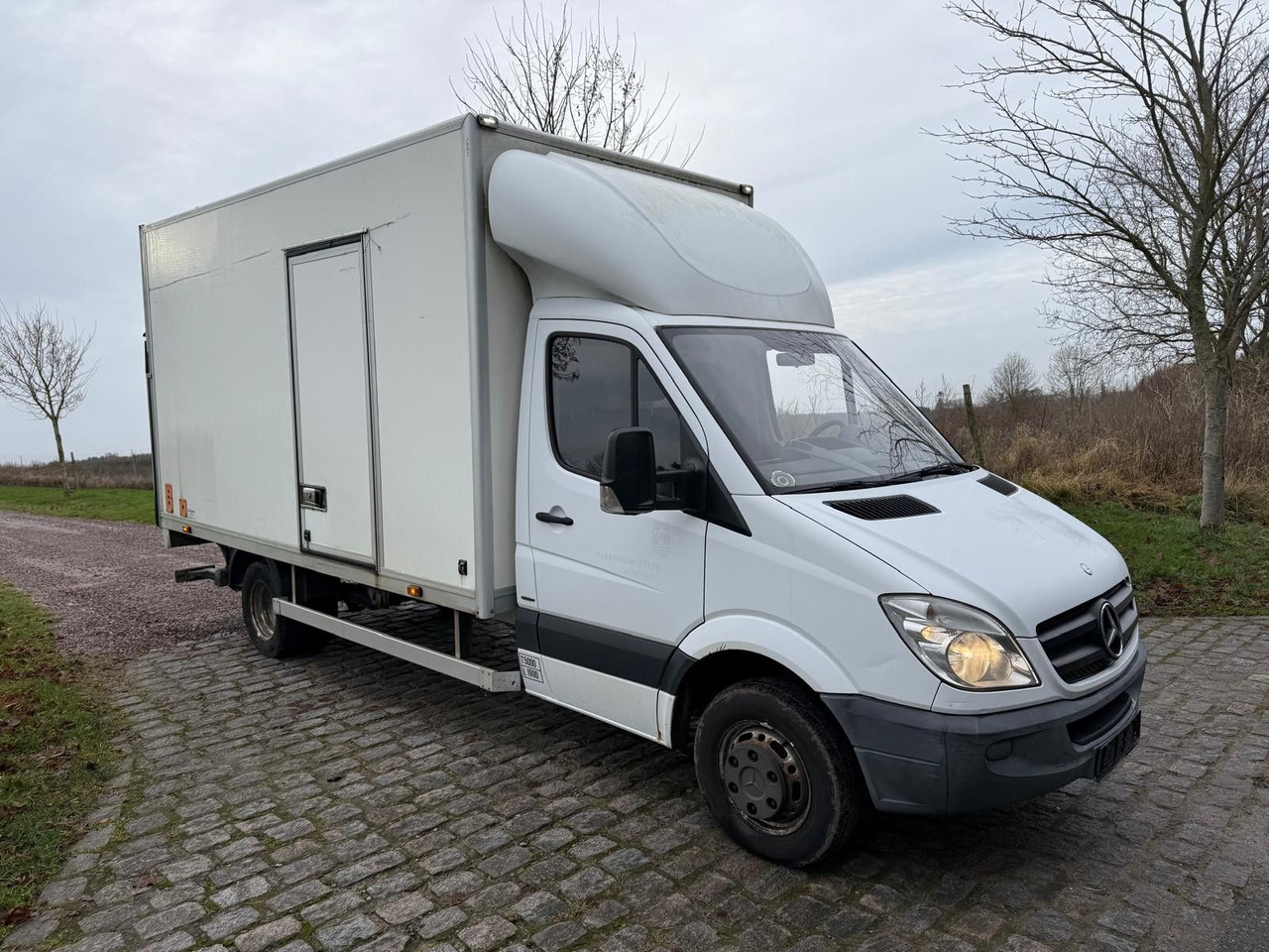 Mercedes-Benz Sprinter II 316 CDI Box + Lift *8200 EUR netto - 无侧窗厢式货车:图1 Mercedes-Benz Sprinter II 316 CDI Box + Lift *8200 EUR netto - 无侧窗厢式货车:图1