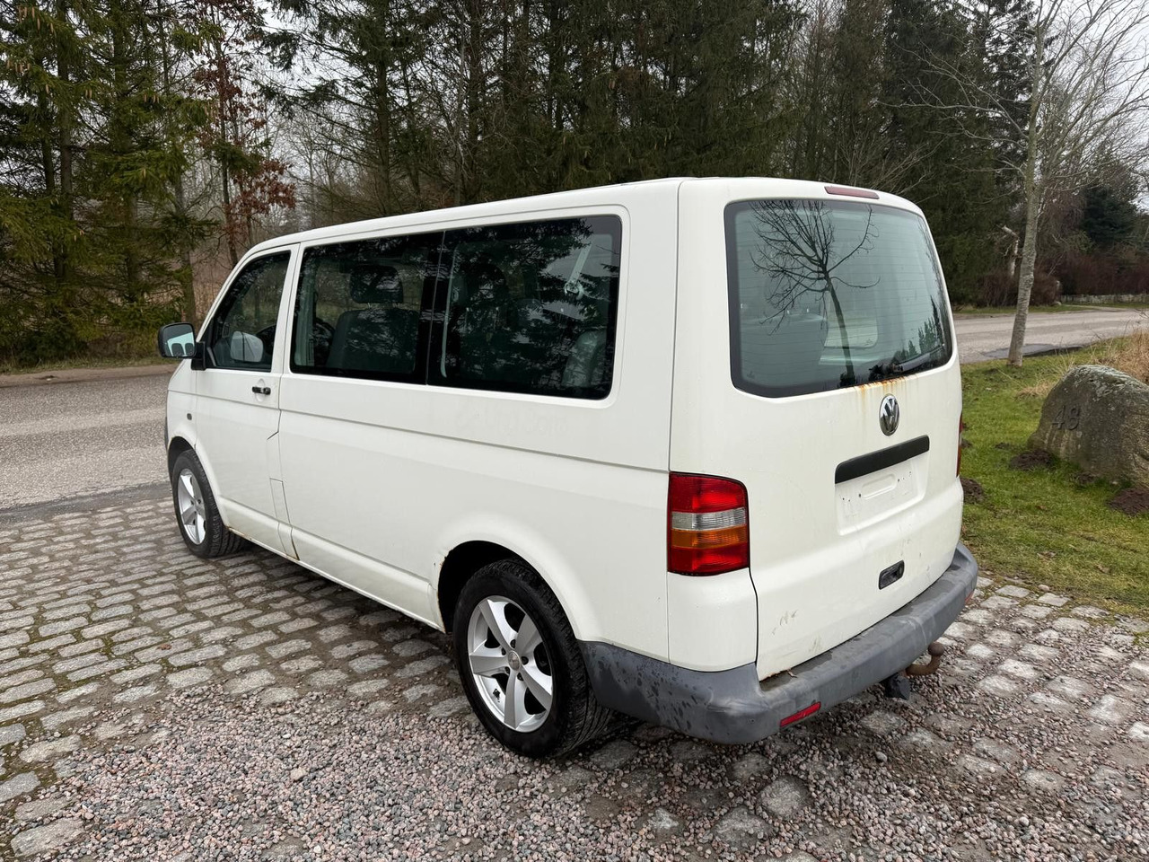 Volkswagen T5 Transporter 1.9 TDI *9 Sitze * 3900 € - 小型客车:图3 Volkswagen T5 Transporter 1.9 TDI *9 Sitze * 3900 € - 小型客车:图3