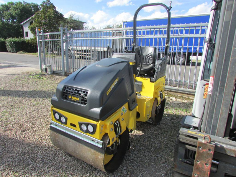 Bomag BW 90 AD-5 Walze / 22.000 EUR - 碾压机:图4 Bomag BW 90 AD-5 Walze / 22.000 EUR - 碾压机:图4