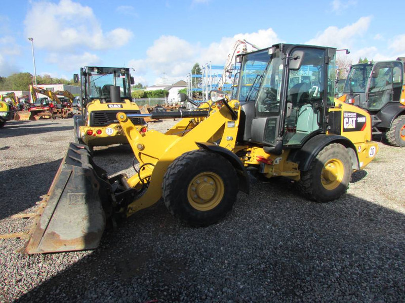 Cat 906 M Radlader 29.500 EUR - 轮式装载机:图1 Cat 906 M Radlader 29.500 EUR - 轮式装载机:图1