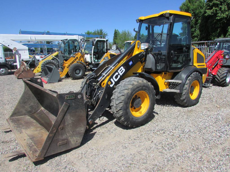 JCB 409 Radlader 29.000 EUR - 轮式装载机:图2 JCB 409 Radlader 29.000 EUR - 轮式装载机:图2