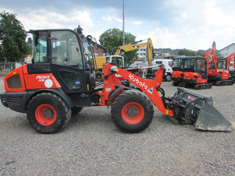 Kubota R 065 Radlader 31.000 EUR - 轮式装载机:图5 Kubota R 065 Radlader 31.000 EUR - 轮式装载机:图5