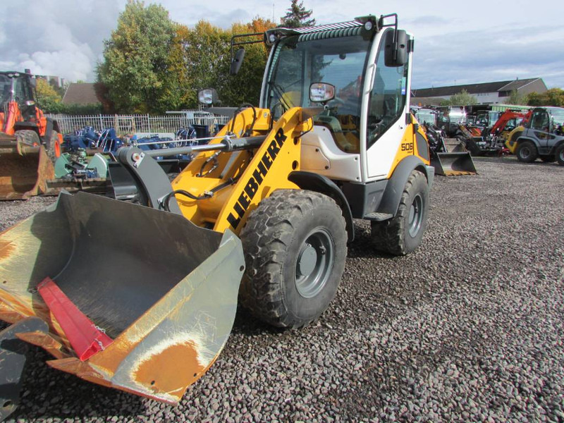 Liebherr L 506 Compact Radlader 46.500 EUR netto L506C - 轮式装载机:图4 Liebherr L 506 Compact Radlader 46.500 EUR netto L506C - 轮式装载机:图4